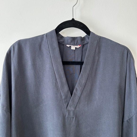 Gap Gray Blue Tencel Kimono Sleeve V-Neck Top - Picture 2 of 16
